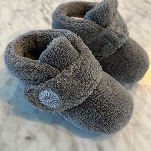 UGG Baby Slippers Size 2/3